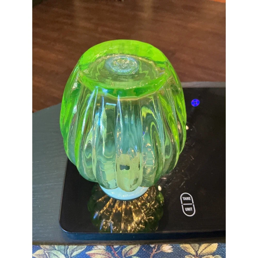 Gibson Glass 2001 Lime Green Opalescent Ribbed Art Glass 6